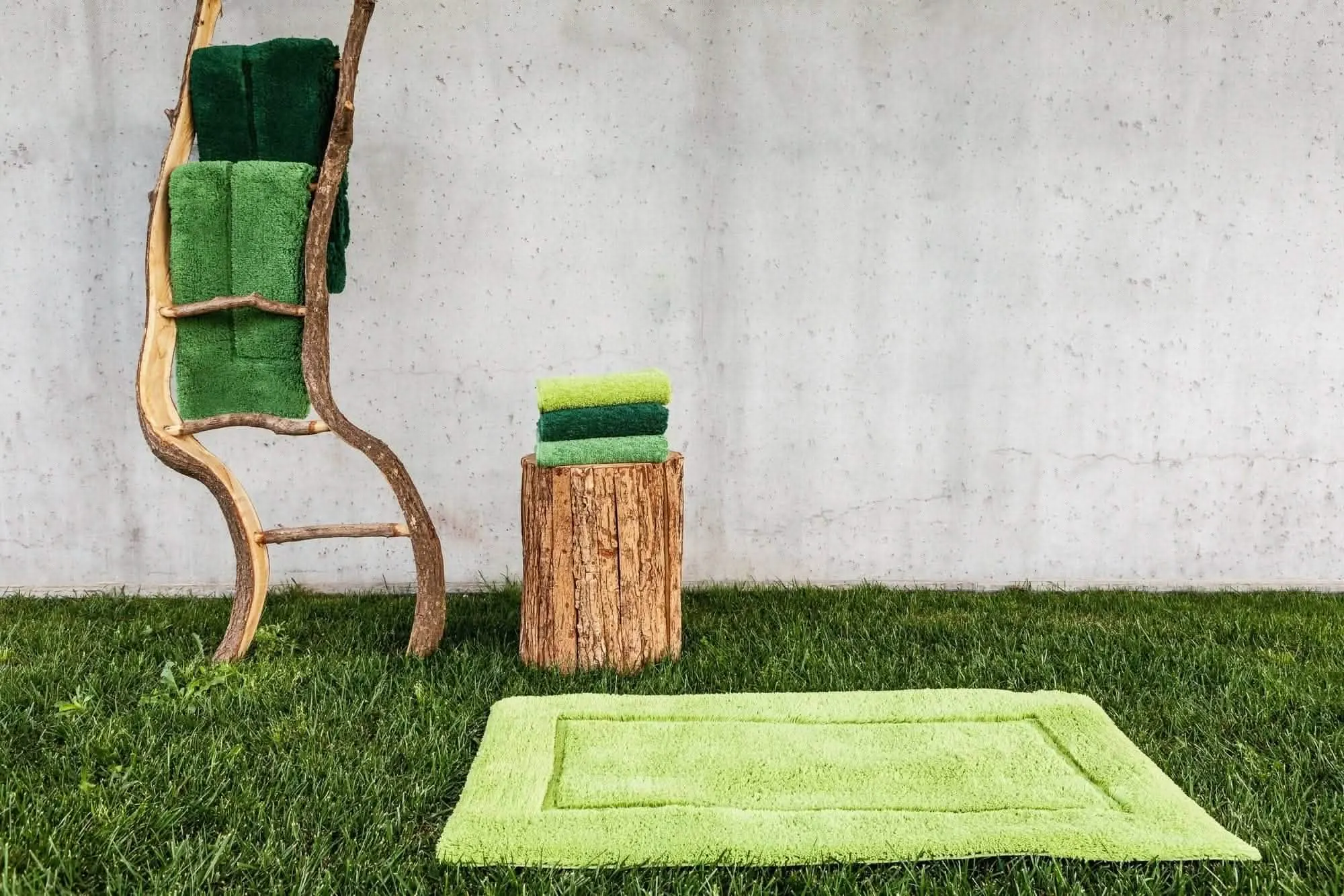 Must Bath Rug (27 x 47" | 70 x 120 cm)