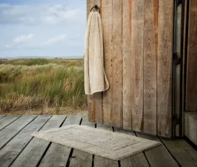 Must Bath Rug (27 x 47" | 70 x 120 cm)