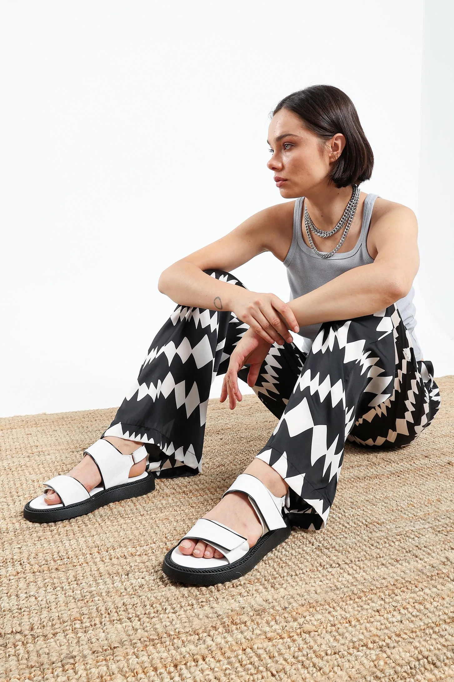 Vibrant Sandals - White